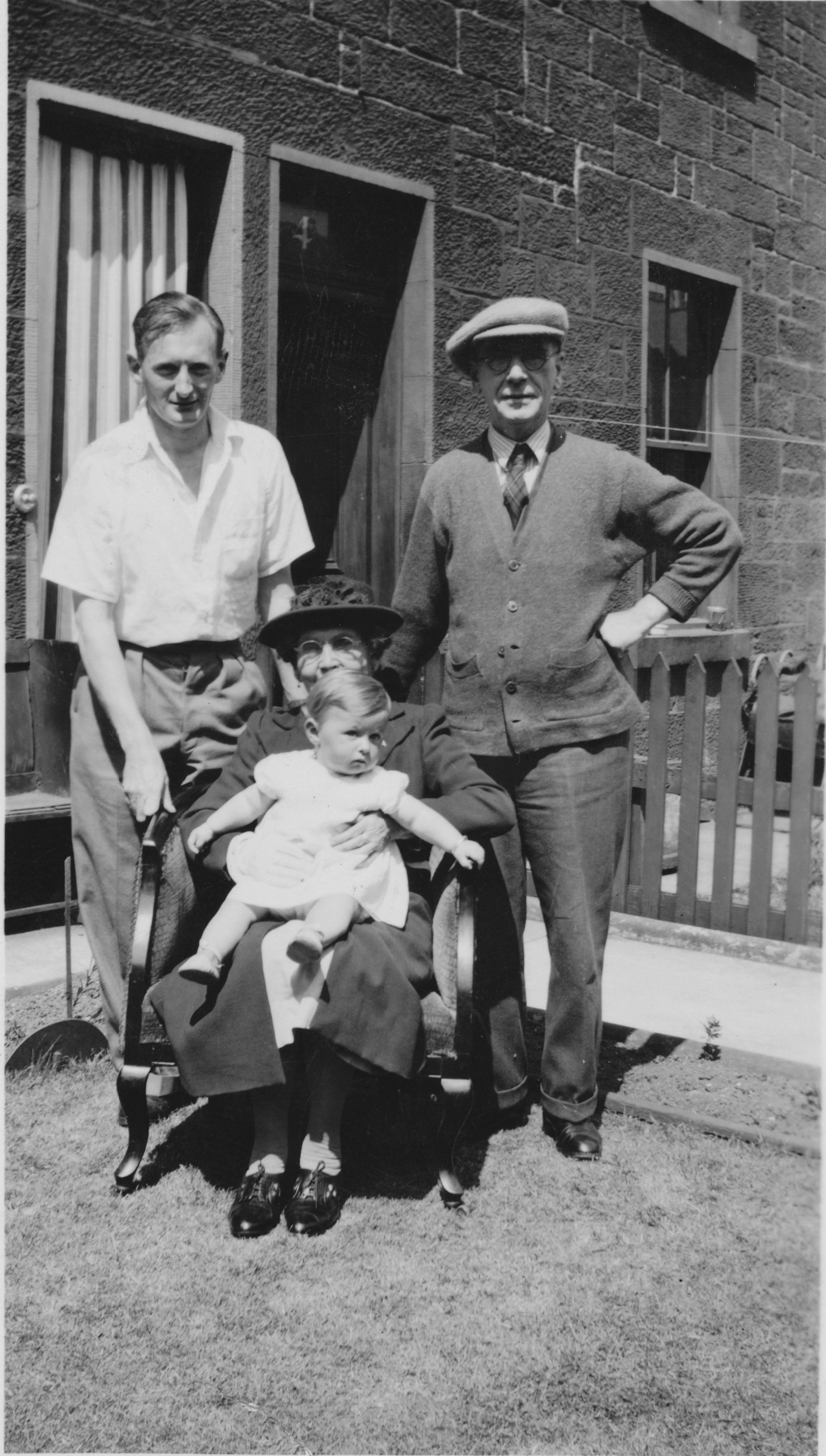 Photo of photos/Charles Hamilton McLennan b1920 w pnts & dau_med